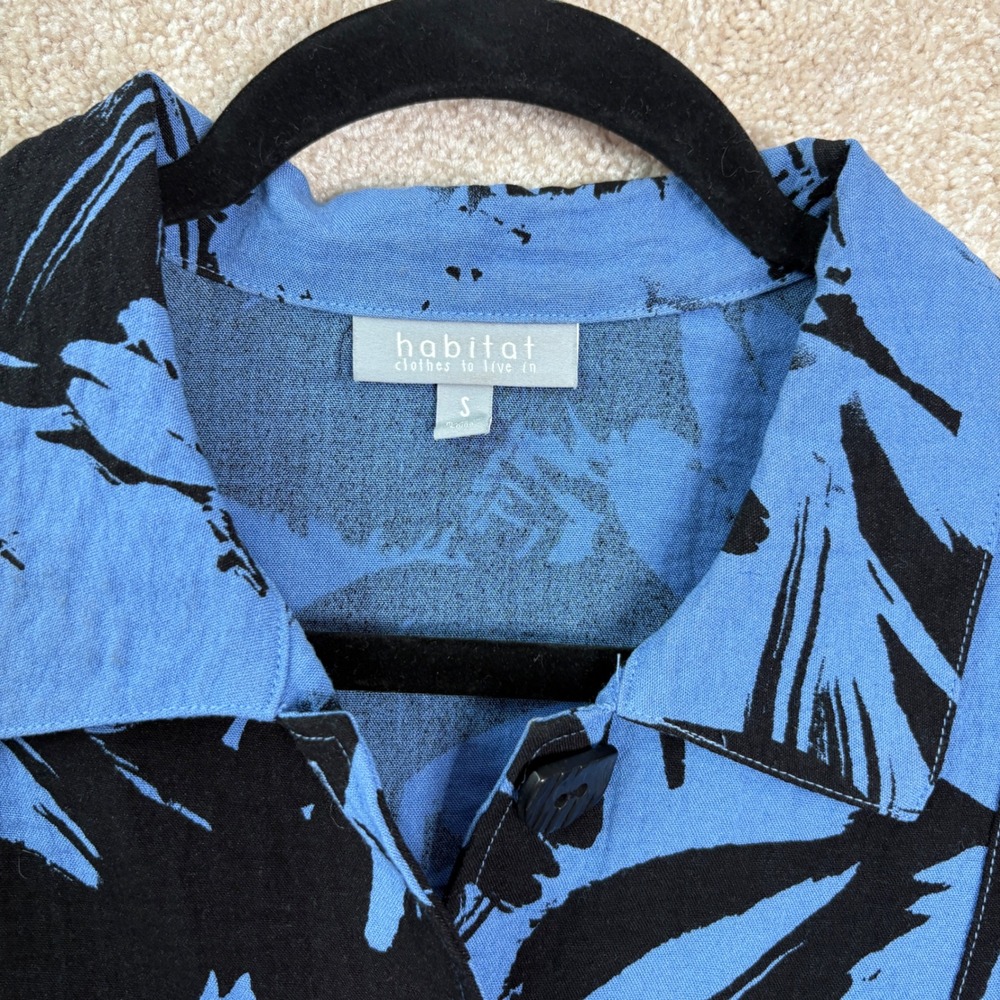HABITAT Button Front Shirt Women's Small Blue Abstract Art To Wear Lagenlook - Picture 3 of 7